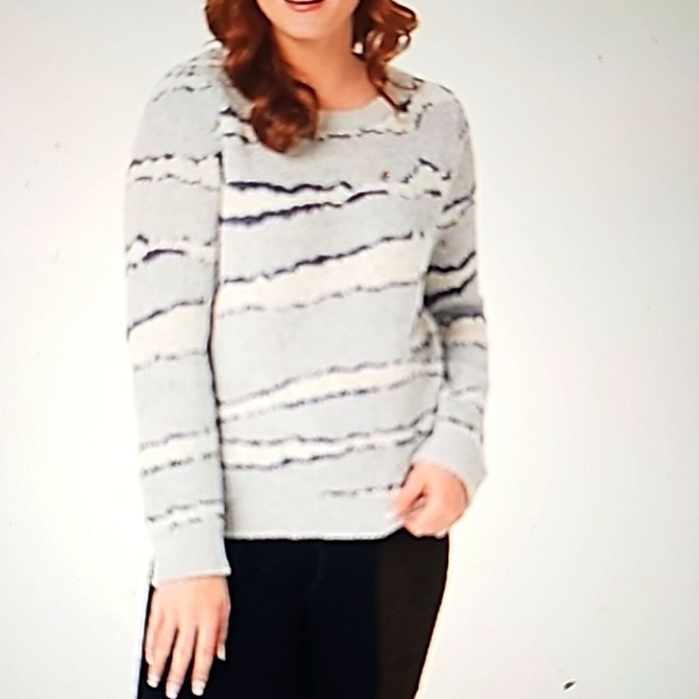 - Barefoot Dreams CozyChic Seaside Crewneck Pullover Sweater Ocean Zebra S…